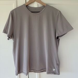 Vuori Women’s Short Sleeve Feather Classic Tee size M